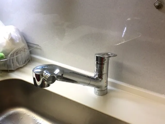 交換したキッチン水栓（実際の施工写真）